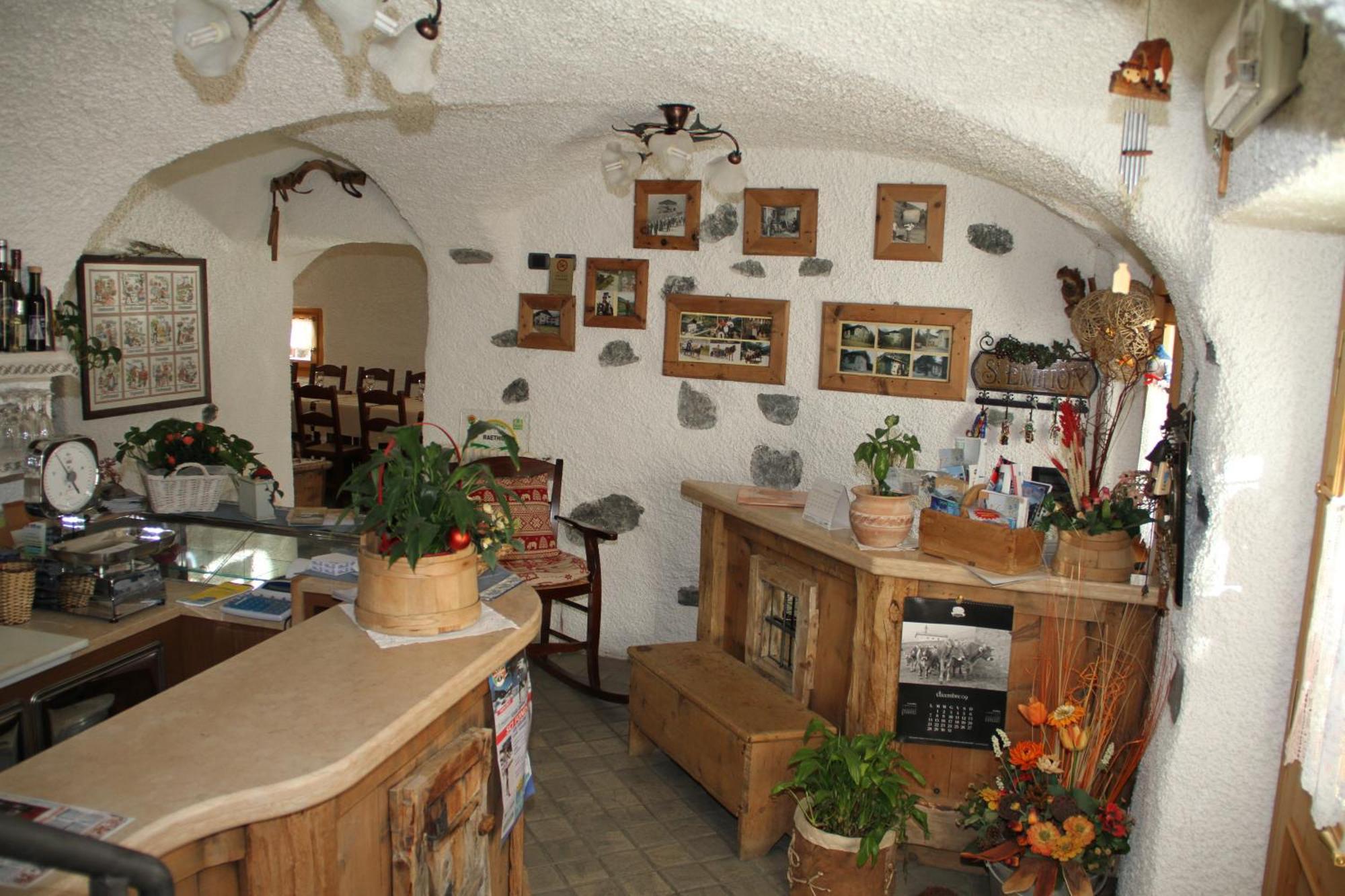 איזולצ'יה Agriturismo Raethia מראה חיצוני תמונה
