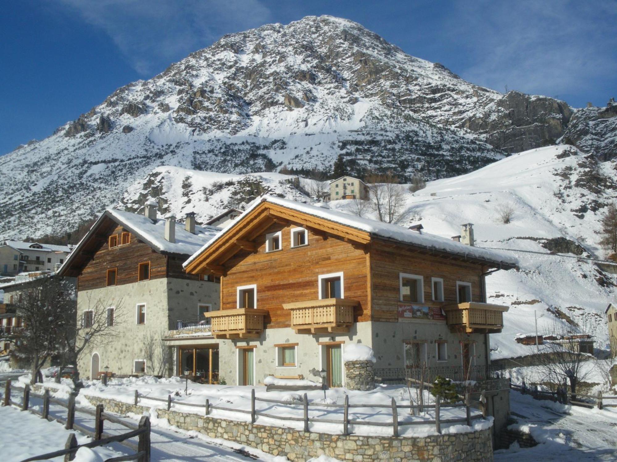 איזולצ'יה Agriturismo Raethia מראה חיצוני תמונה