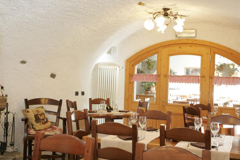 איזולצ'יה Agriturismo Raethia מראה חיצוני תמונה