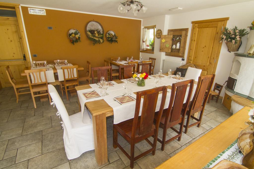 איזולצ'יה Agriturismo Raethia מראה חיצוני תמונה