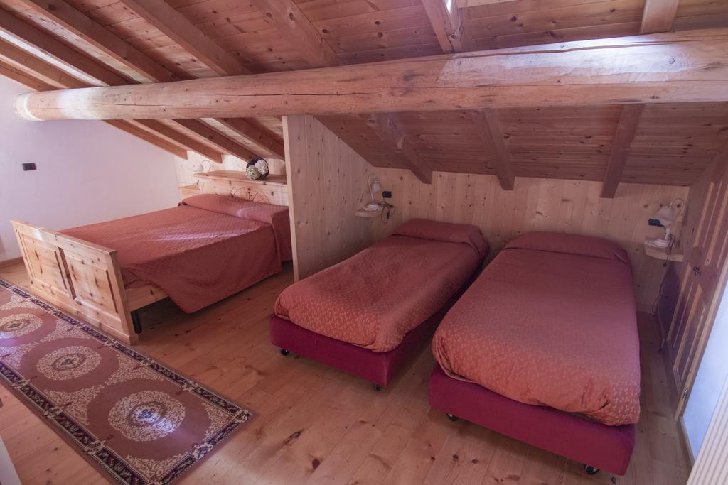 איזולצ'יה Agriturismo Raethia מראה חיצוני תמונה