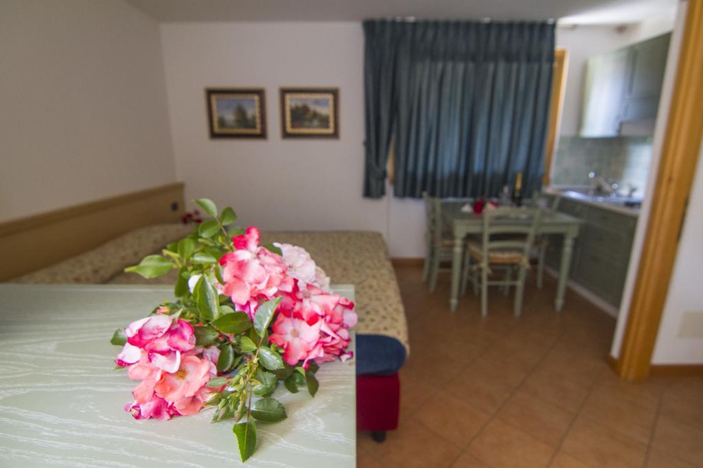 איזולצ'יה Agriturismo Raethia מראה חיצוני תמונה